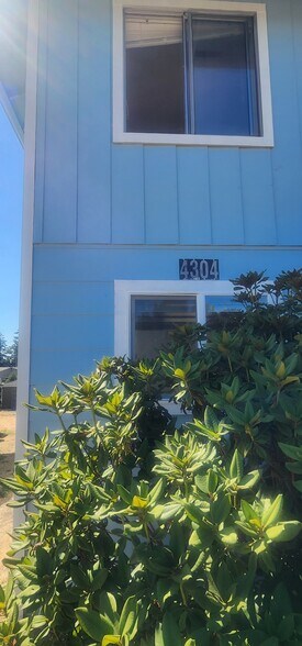 Building Photo - 4304 S Cedar St