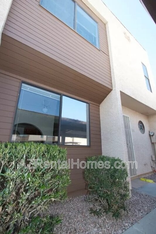 Building Photo - 1322 S Judd St