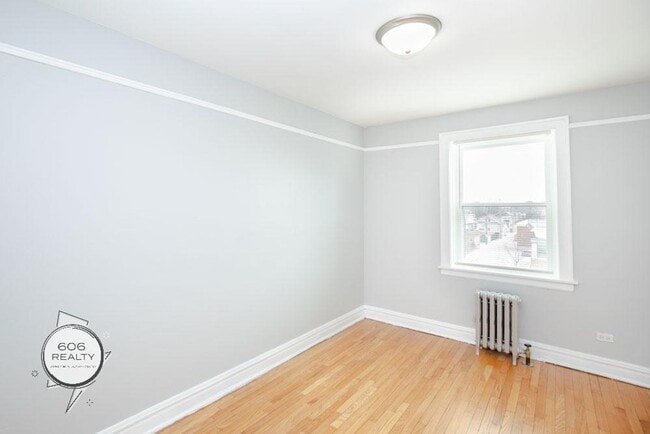 Building Photo - Bright and Sunny Cicero apartments! SPECIAL OFFER!