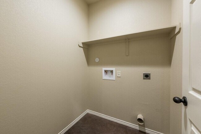 Building Photo - 491 Jack Rabbit Ln