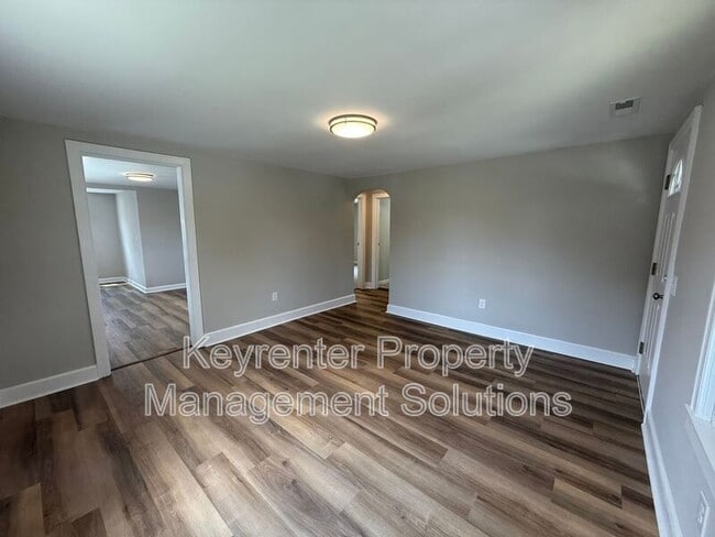 Building Photo - 202 Grubert Ave