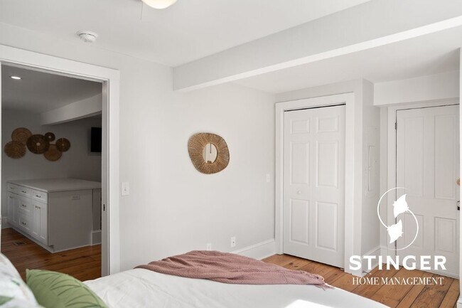 Building Photo - 606 Carteret St