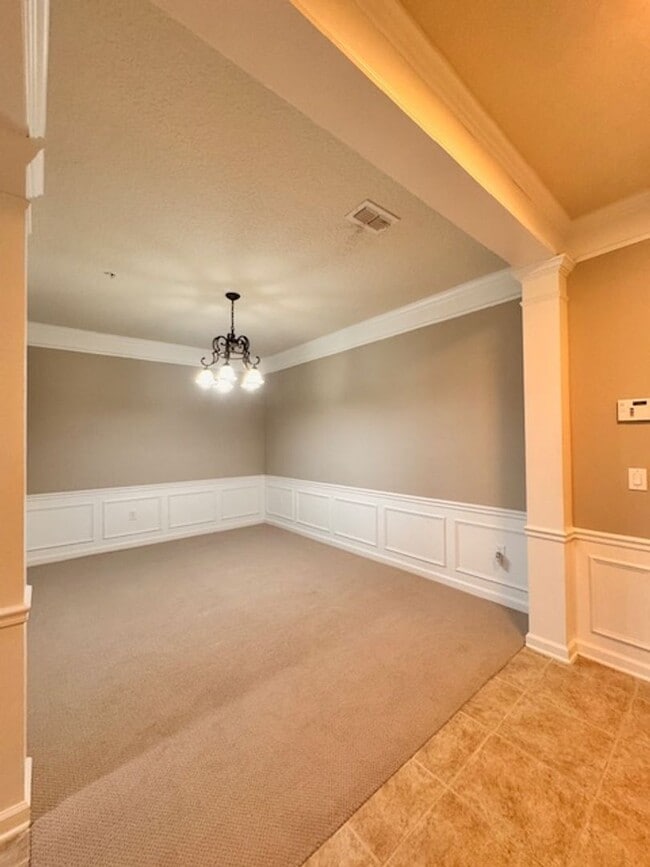 Building Photo - Condominium for rent