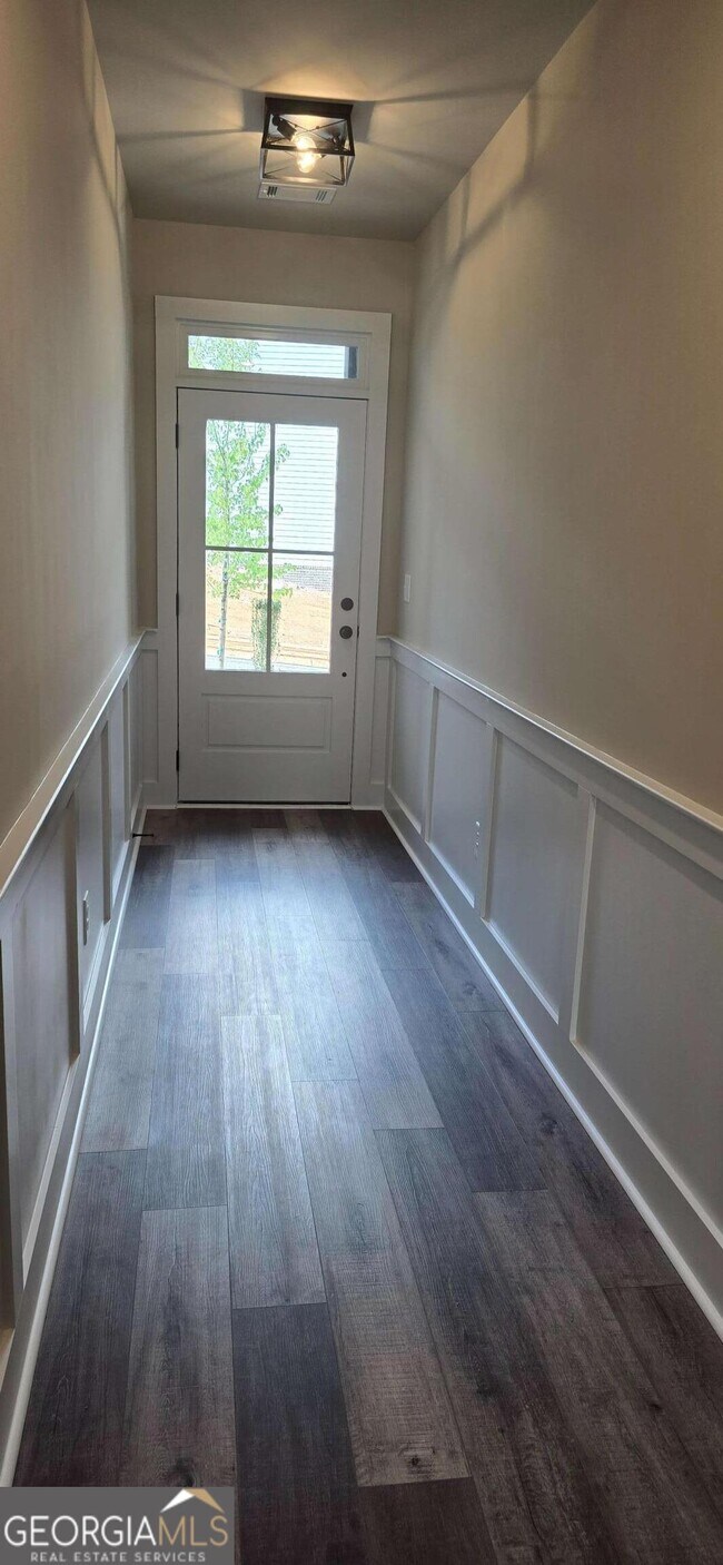 Building Photo - 5728 Urban Vlg Wy