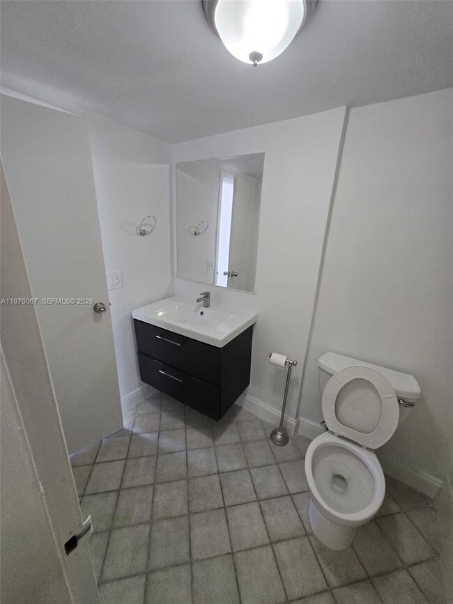 Building Photo - 13499 Biscayne Blvd