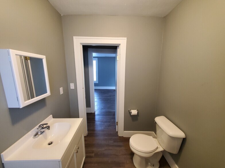 Building Photo - 2642 Riordan St