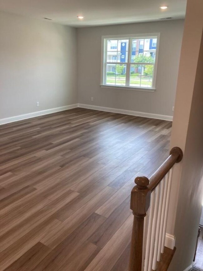 Building Photo - 543 Bistle Drive - Bev Roberts Rentals and...