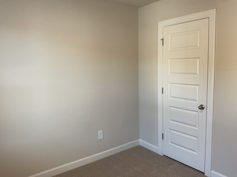 Building Photo - 521 Crowder Pl