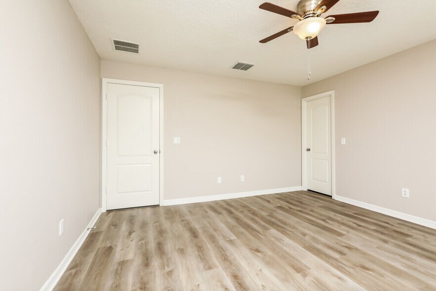 Building Photo - 4408 Creeks Run Blvd