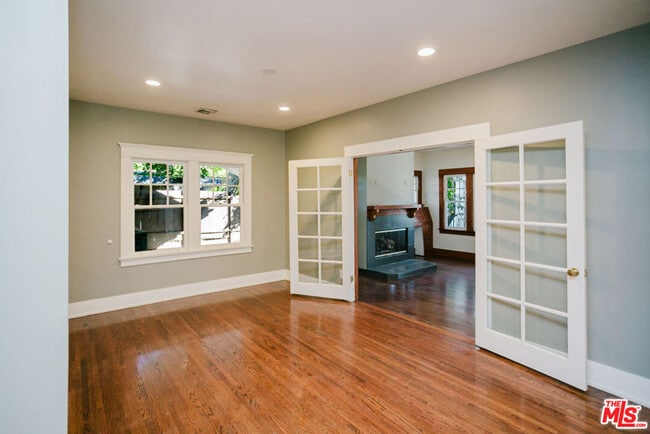 Building Photo - 13239 Addison St