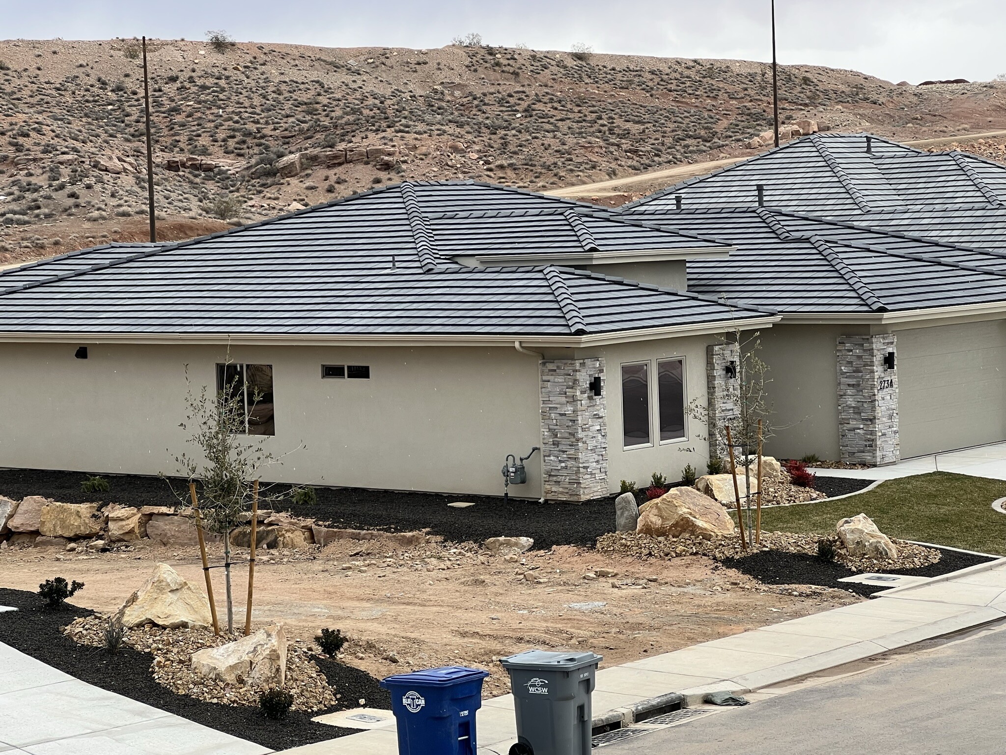 Building Photo - 2744 W Columbo Ln