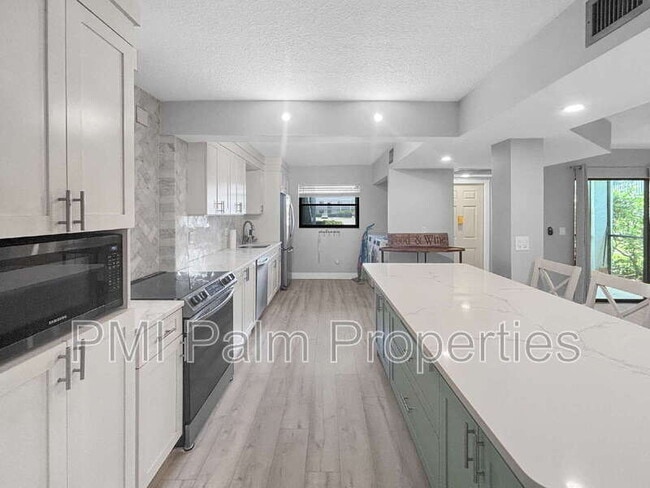 Building Photo - 1291 SE Parkview Pl