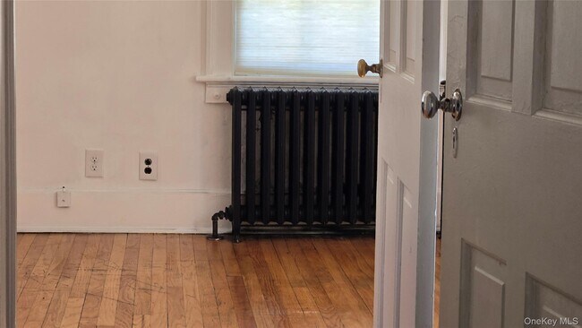 Building Photo - 98 S Hamilton St