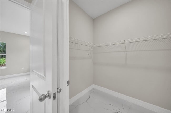 Building Photo - 543 McArthur Blvd