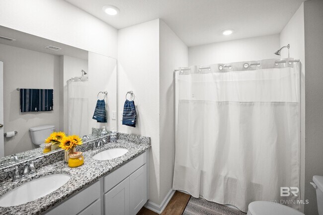 Building Photo - 3079 Camino Real Lp