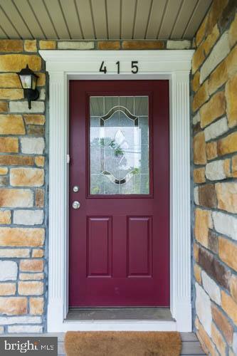 Building Photo - 415 Dearnley St