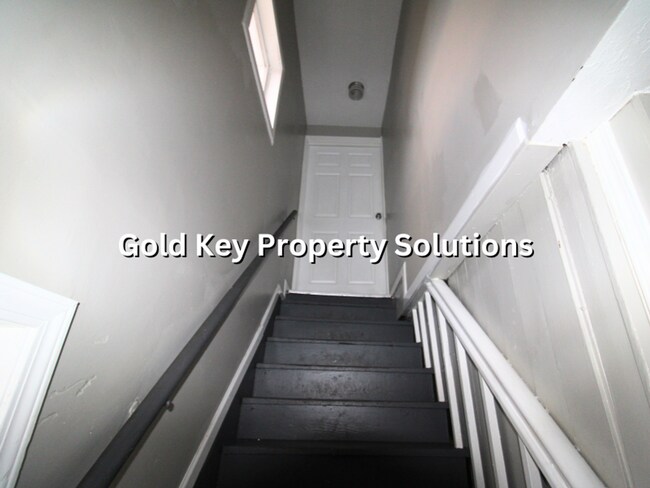 Building Photo - 236 W. Vineyard St. Anderson, IN. 46012