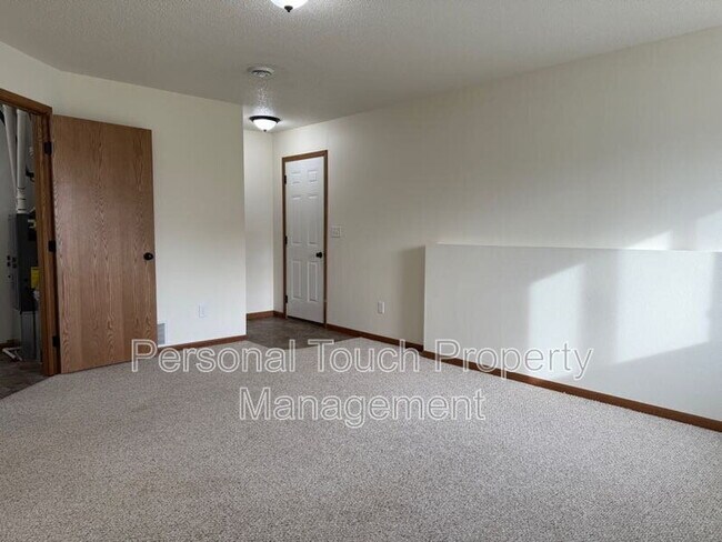 Building Photo - 2480 5th St W