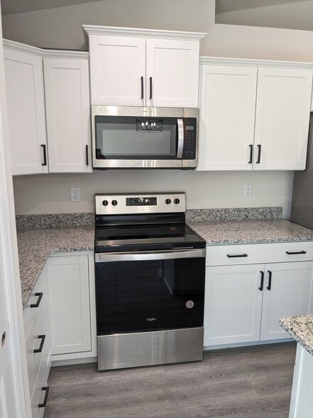 Building Photo - 5396 Gulfport Terrace