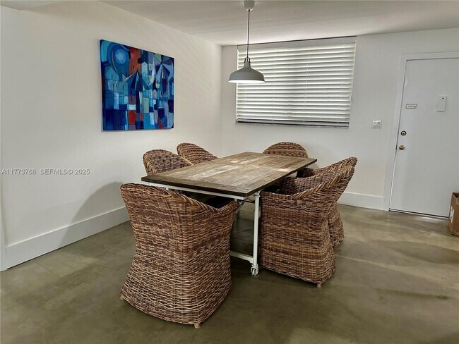 Building Photo - 250 Galen Dr