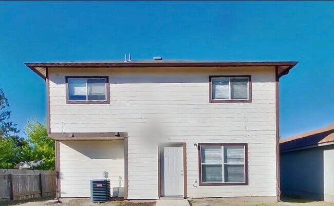 Building Photo - Contemporary 4-Bedroom Gem with Open-Plan Design