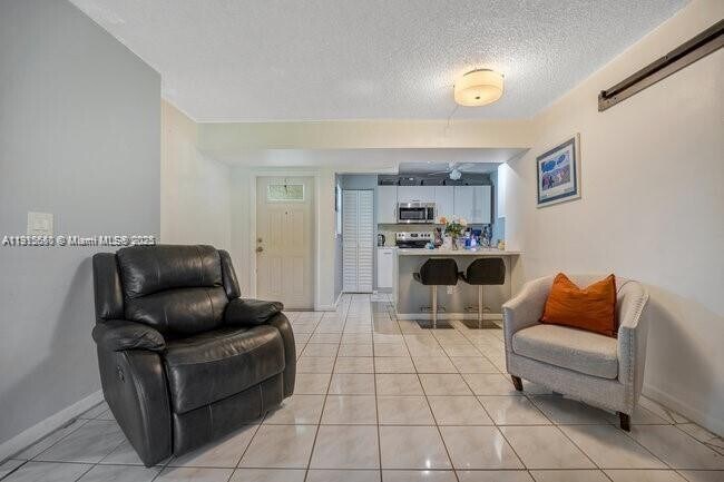 Building Photo - 9912 Hammocks Blvd