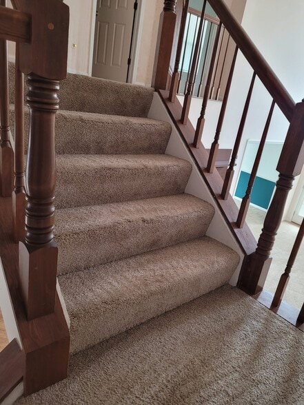 Building Photo - 920 Sweetflower Dr