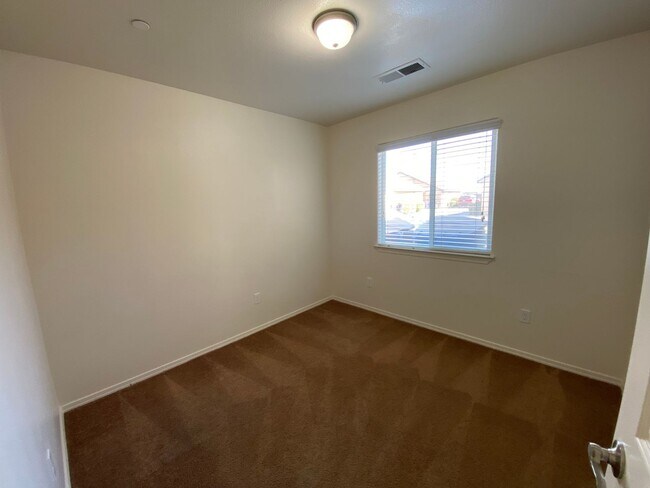 Building Photo - 2109 Bella Oaks Dr