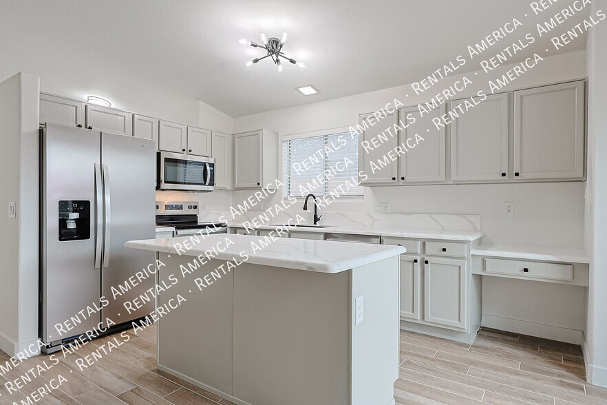 Building Photo - 3043 W Abraham Ln