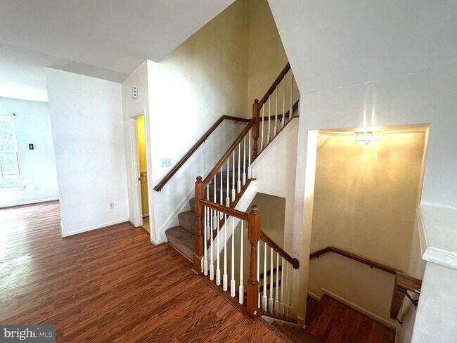 Building Photo - 12921 Woodcutter Cir
