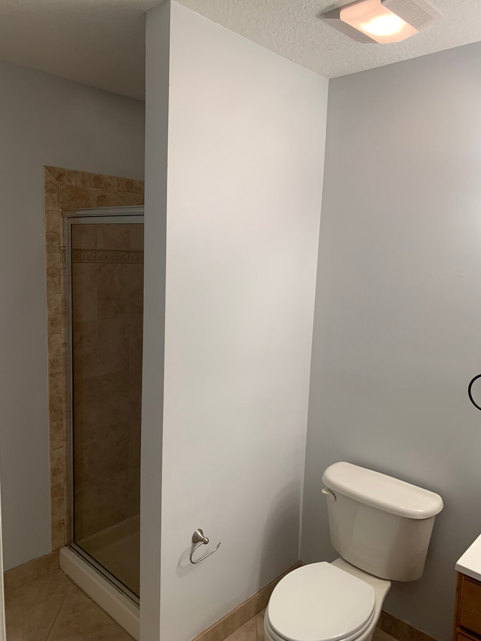 Bathroom - 529 SW Akron Ave