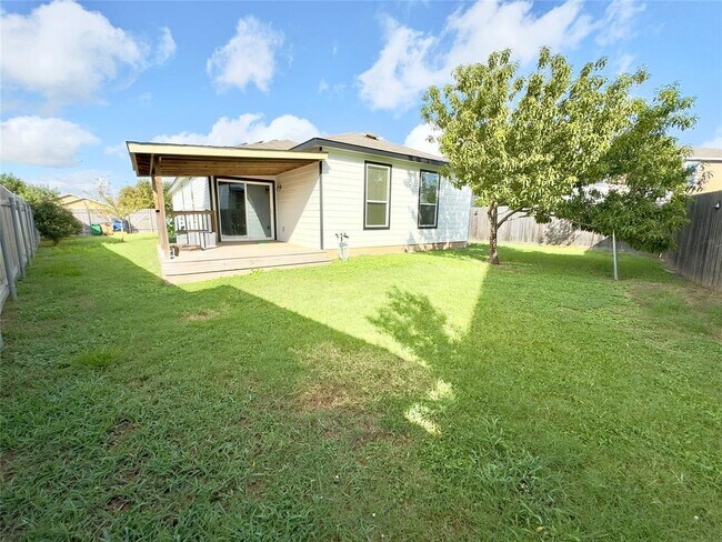 Building Photo - 6117 Toye Dr