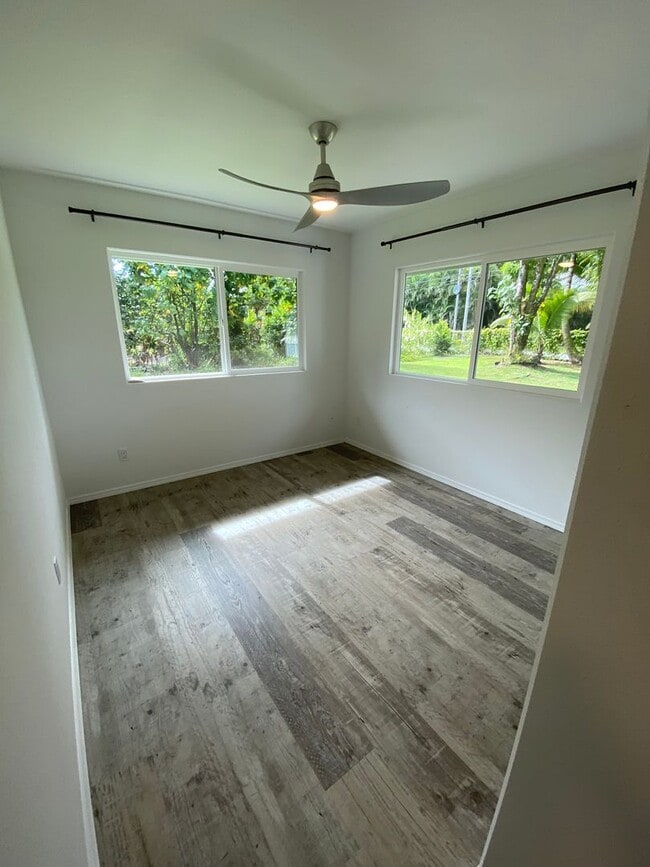 Building Photo - Modern Home in Hawaiian Paradise Park