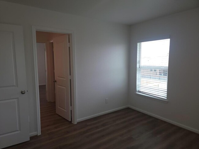 Building Photo - 1037 Tillman Ln