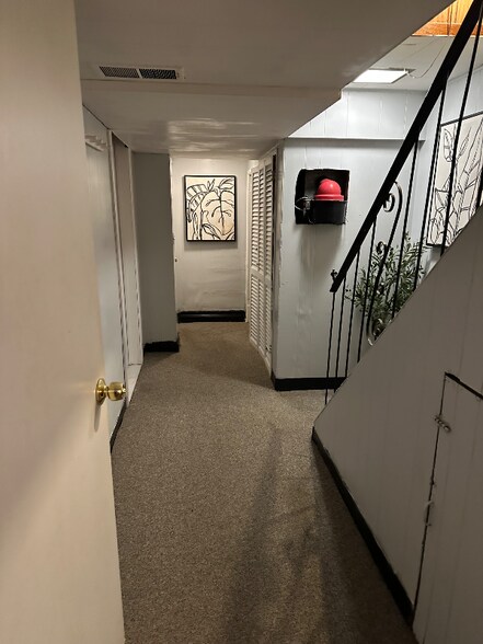 Building Photo - 2951 Kingsland Ave