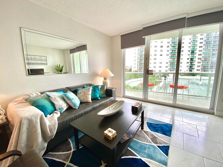 Building Photo - 9 Seacrest Pkwy