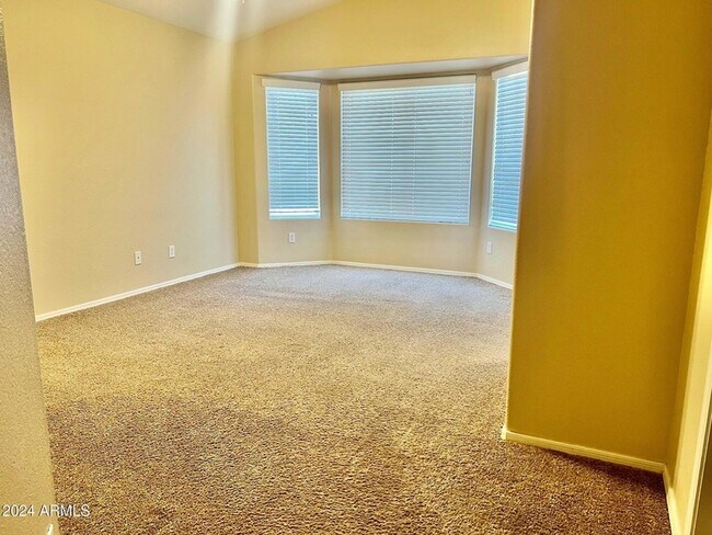 Building Photo - 7644 W Foothill Dr