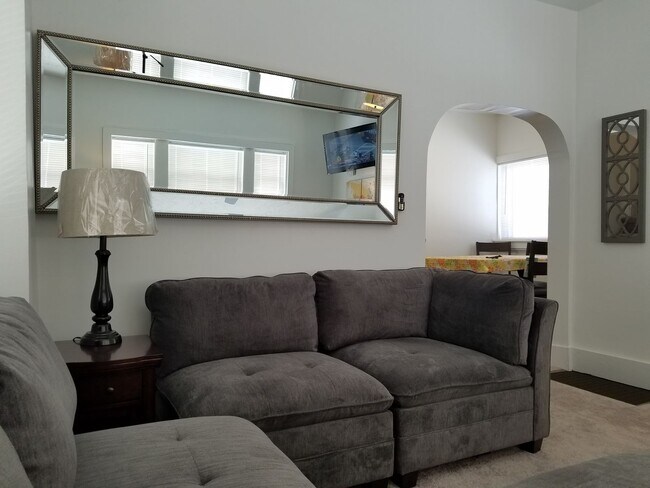 Building Photo - Grand Rapids, MI Downtown 2-Story Victorian-Style Cottage