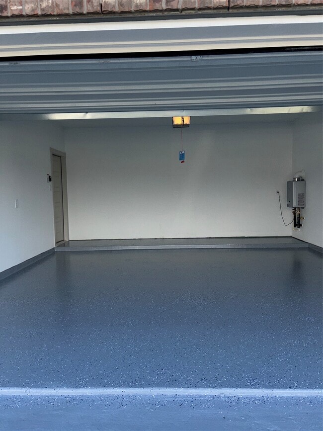 Building Photo - 7918 Brumly Ln