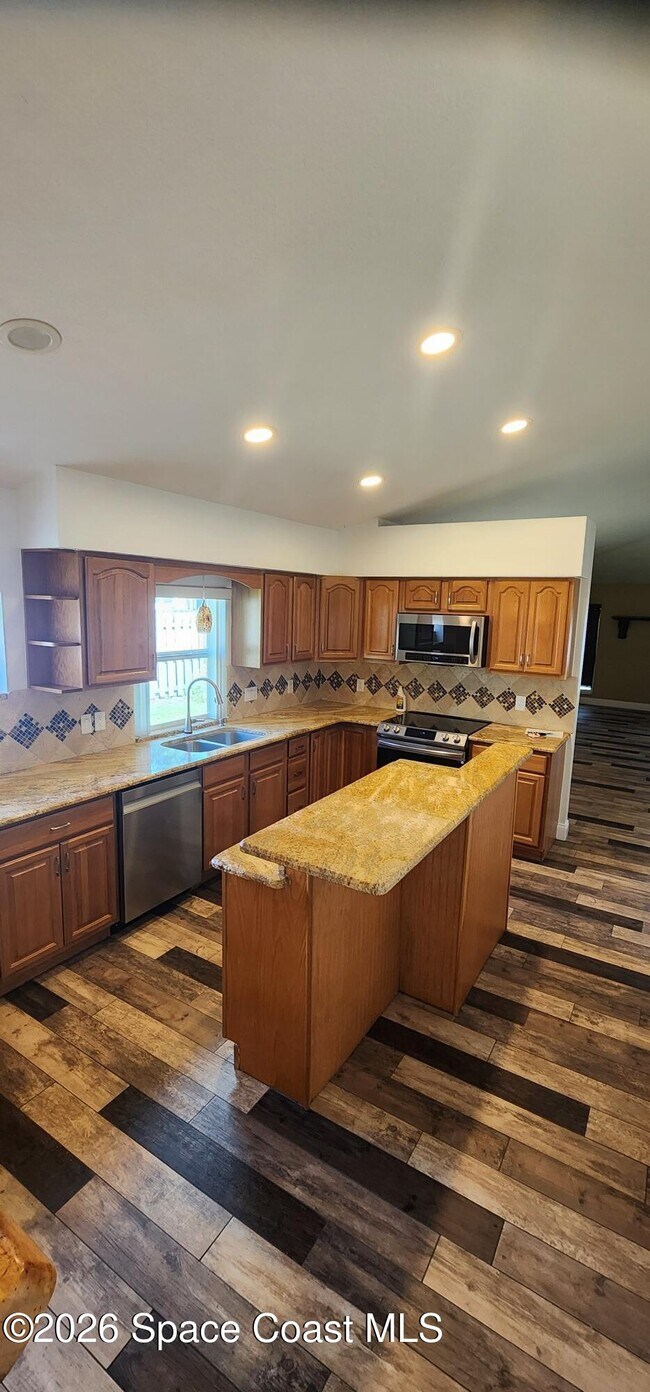 Building Photo - 428 Heathrow Cir
