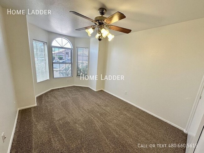 Building Photo - 654 W Country Estates Ave