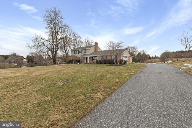 Building Photo - 2713 Wesleyan Dr