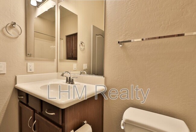 Building Photo - 3156 E Austin Dr