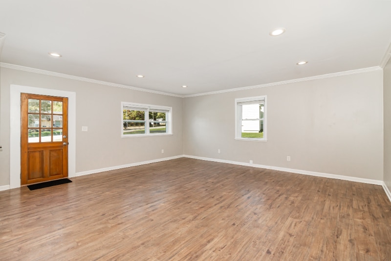 Building Photo - 6416 Walnut Dr