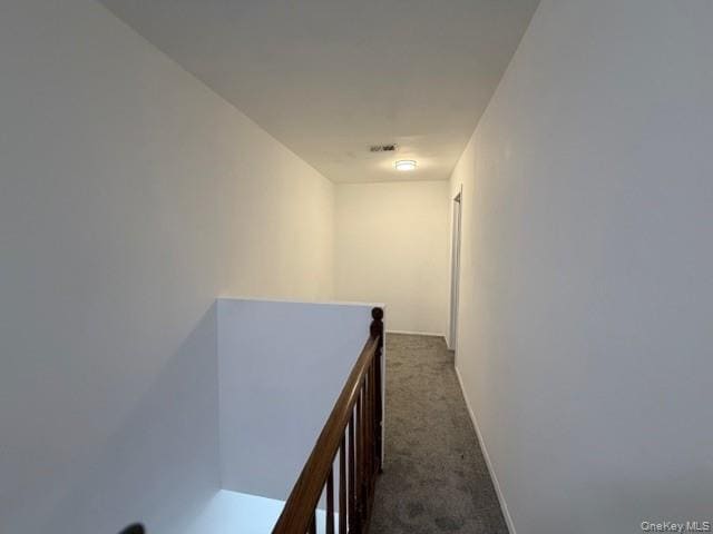 Building Photo - 42 Greenmeadow Dr