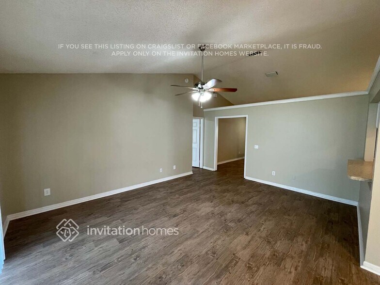 Building Photo - 9814 Creek Cross St