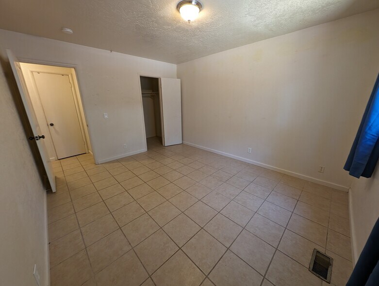 Building Photo - 41753 Switzerland Dr