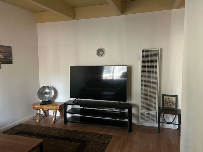 Building Photo - 1147 Dedi Ave