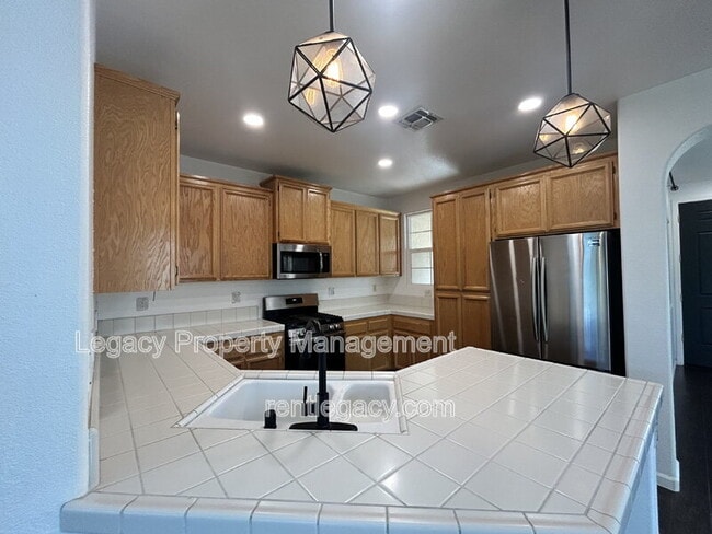 Building Photo - 300 Dedham Ct