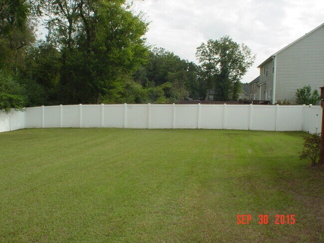 Building Photo - 124 Hurdle Ln